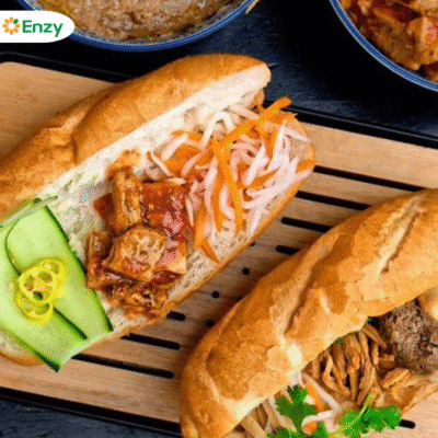 Bánh mì chay kẹp rau củ